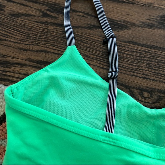 Lorna Jane Excel tank lime green / apple workout tank - Picture 6 of 8